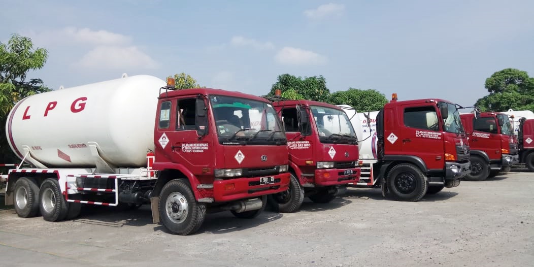 Armada truk tangki LPG Bulk